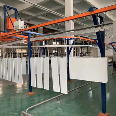 Op maat gemaakte overheadconveyorcoatinglijn voor ingewikkelde productontwerpen